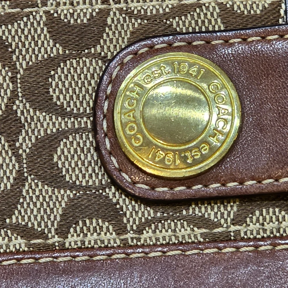 Coach Brown Signature Monogram Billfold Wallet Pre Owned Condition - Picture 8 of 9